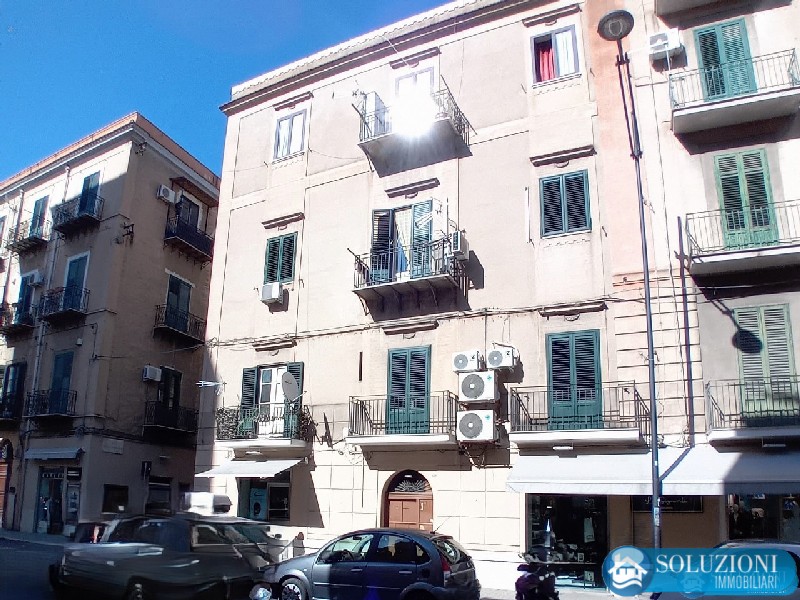 Appartamento Piano 3� 4 Vani via Oreto